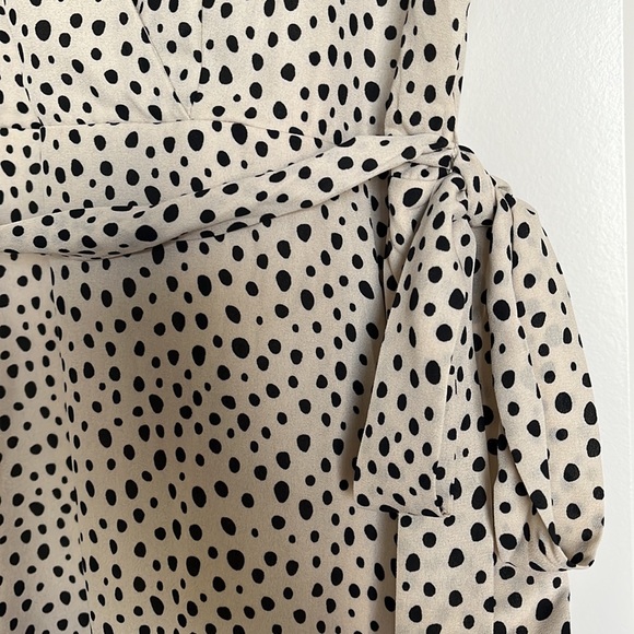 NWT Dane Spotted Front Tie Mini Dress - Picture 8 of 10